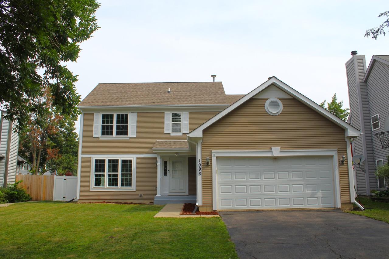 1098 Clover Hill Ln., Elgin, IL 60120