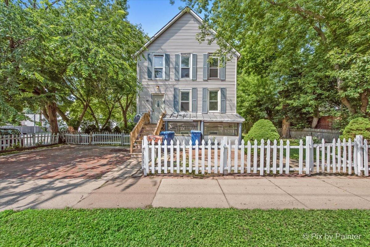 314 Liberty St., Waukegan, IL 60085