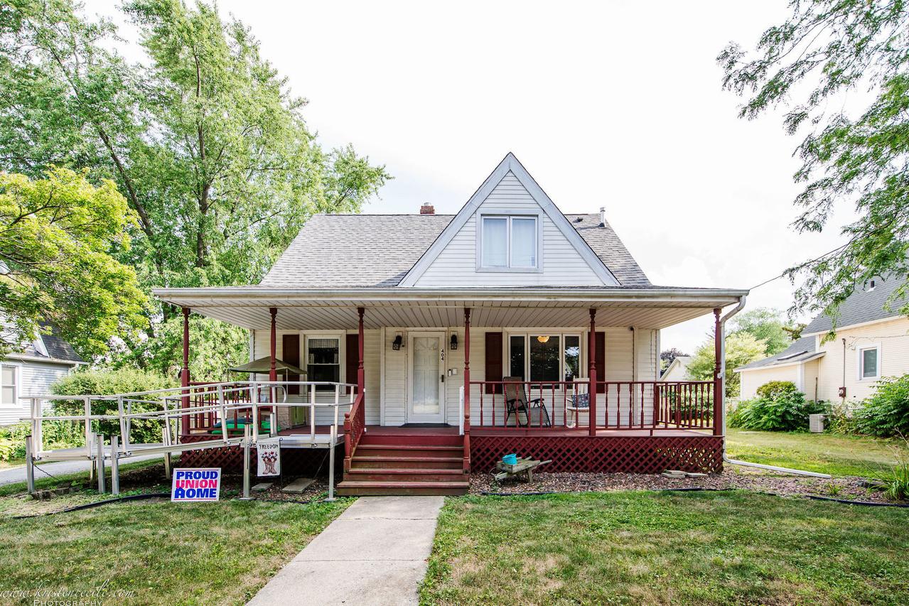404 E South St., Peotone, IL 60468
