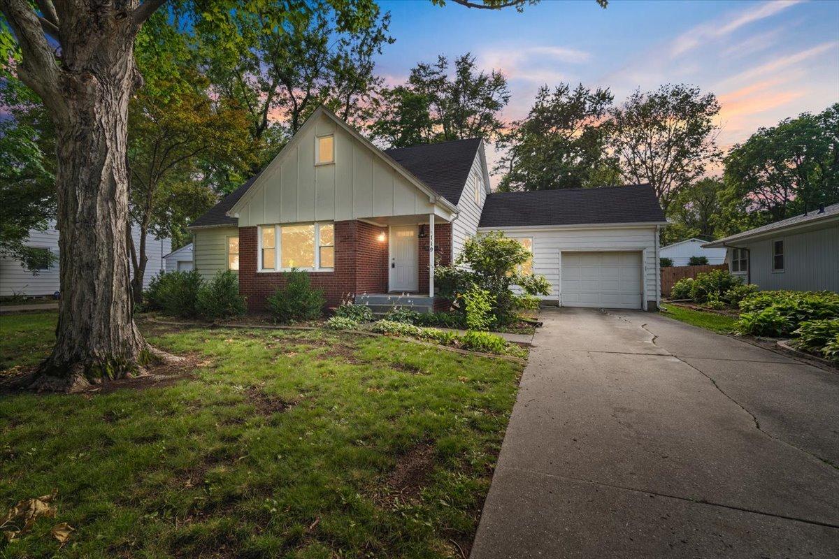 119 N Adelaide St., Normal, IL 61761