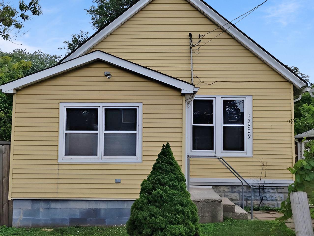 13809 Seeley Ave., Blue Island, IL 60406