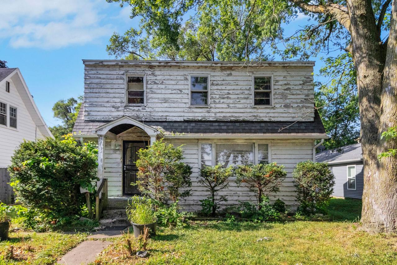 907 W Beardsley Ave., Champaign, IL 61821