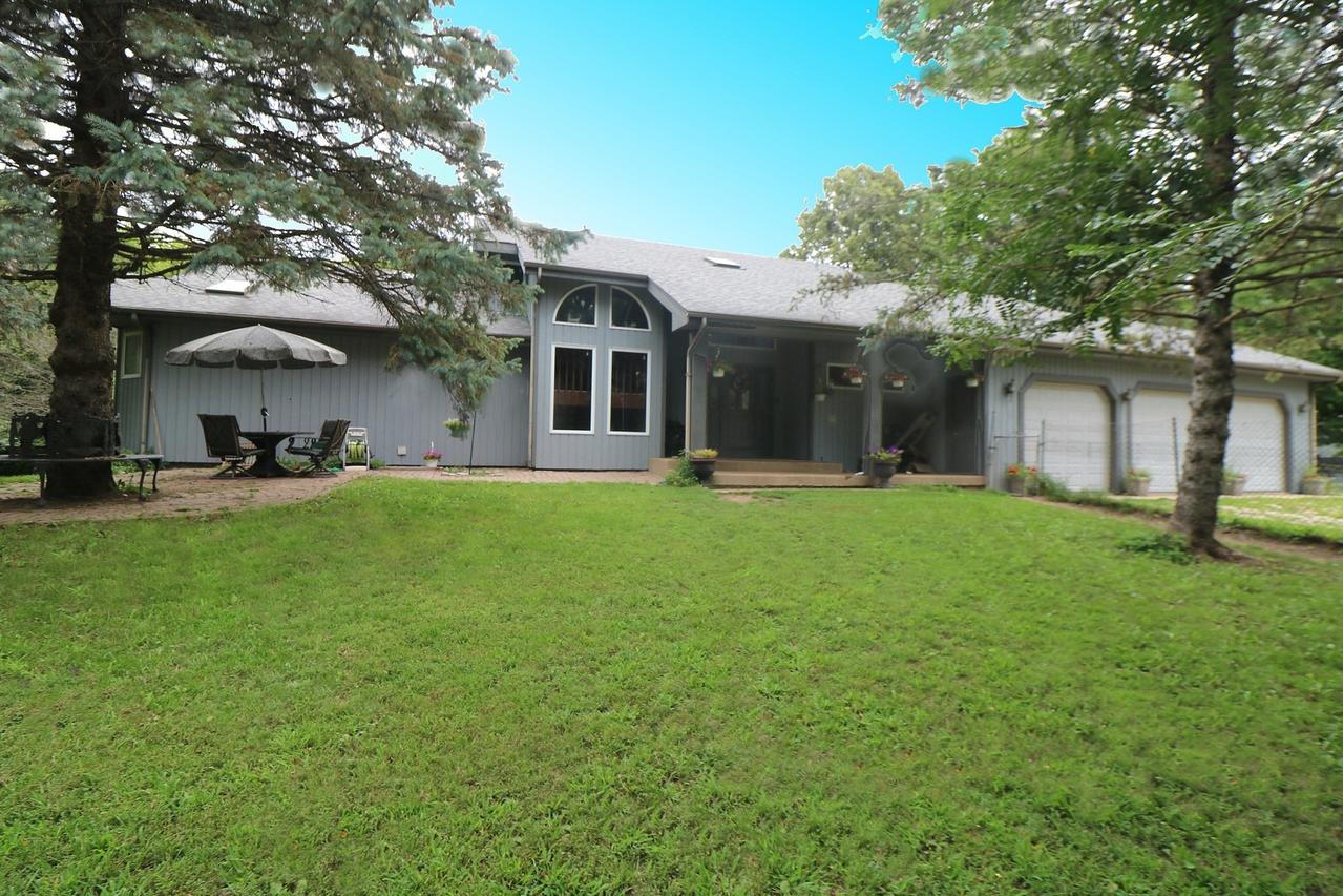 18720 Kishwaukee Valley Rd., Marengo, IL 60152