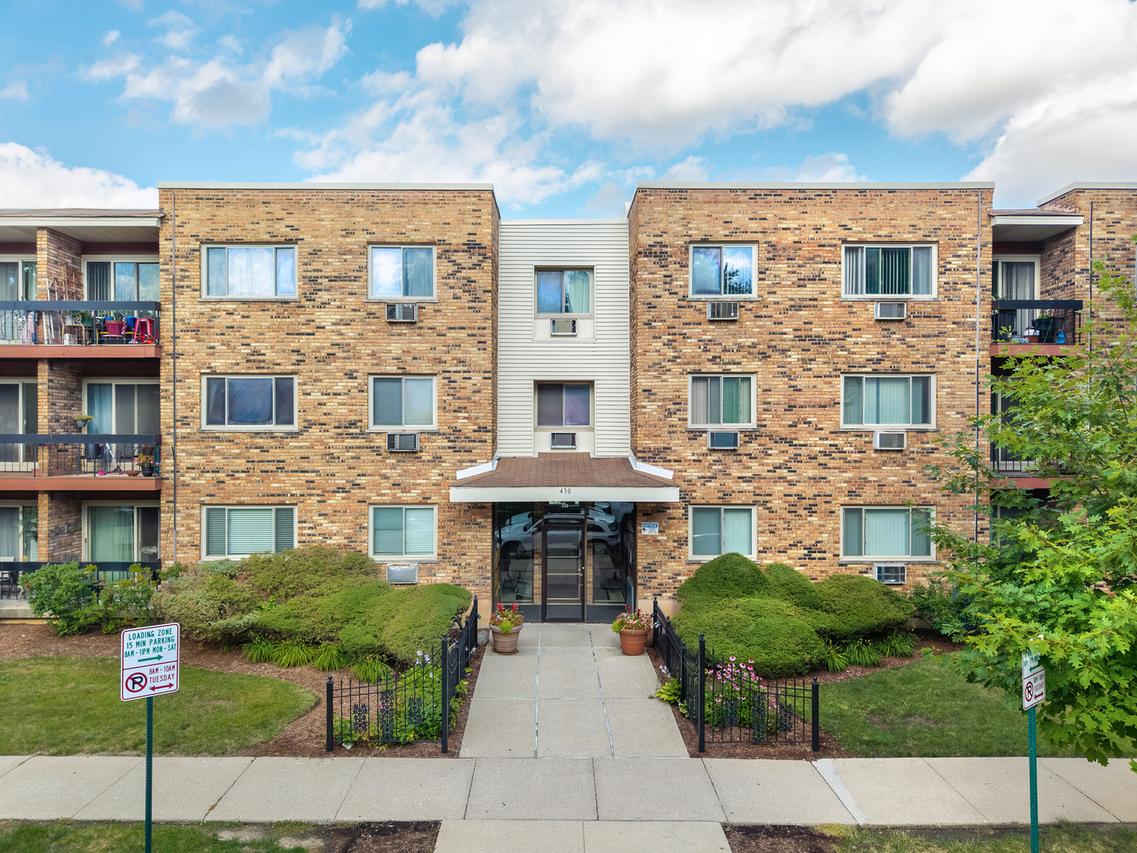 430 Home Ave. #303S, Oak Park, IL 60302