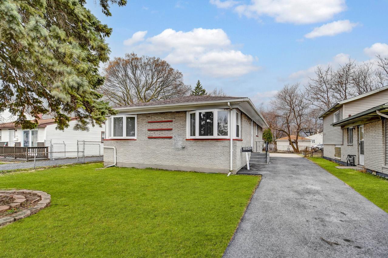 16542 Paulina St., Markham, IL 60428