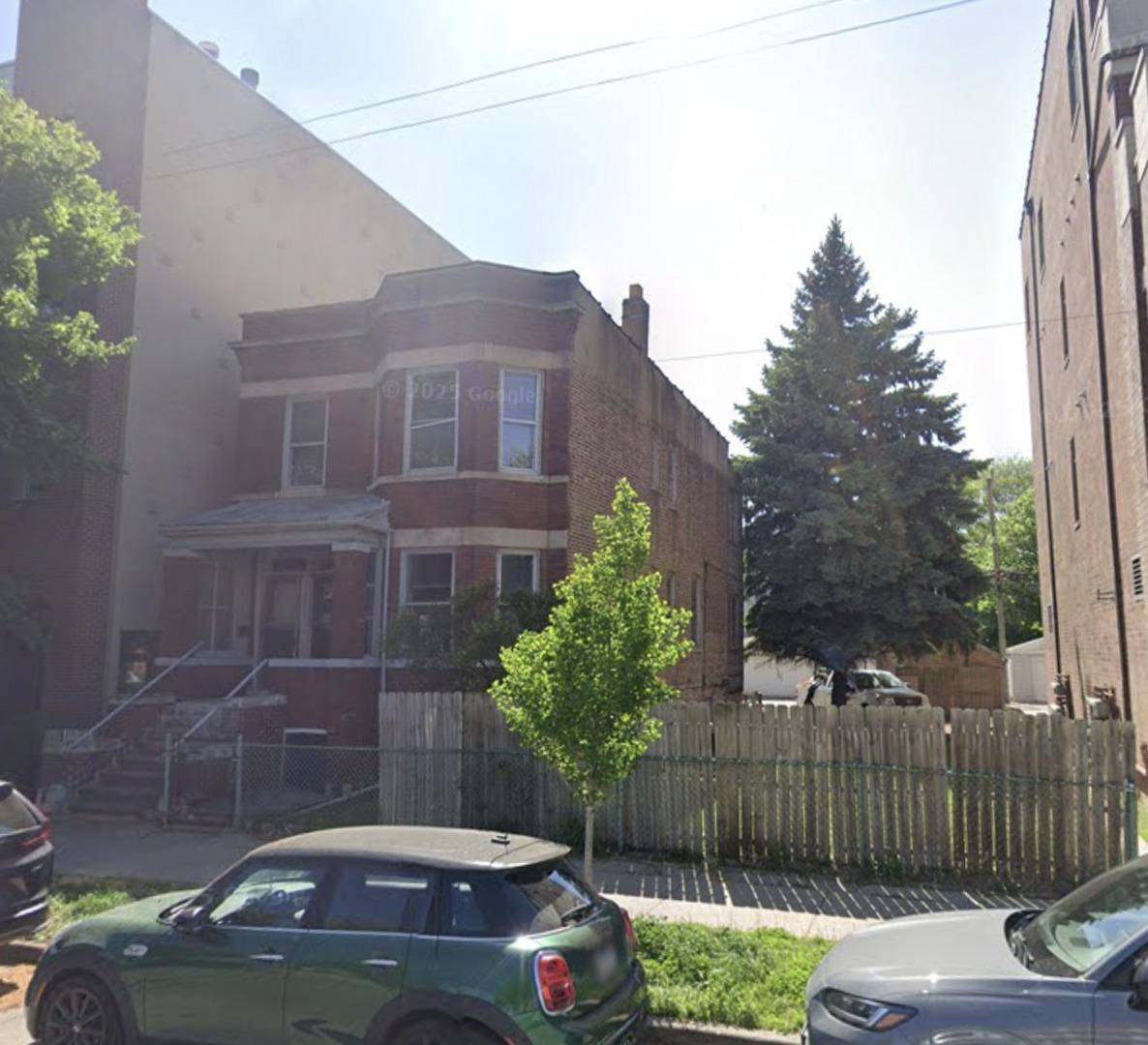 2718 N Ashland Ave., Chicago, IL 60614