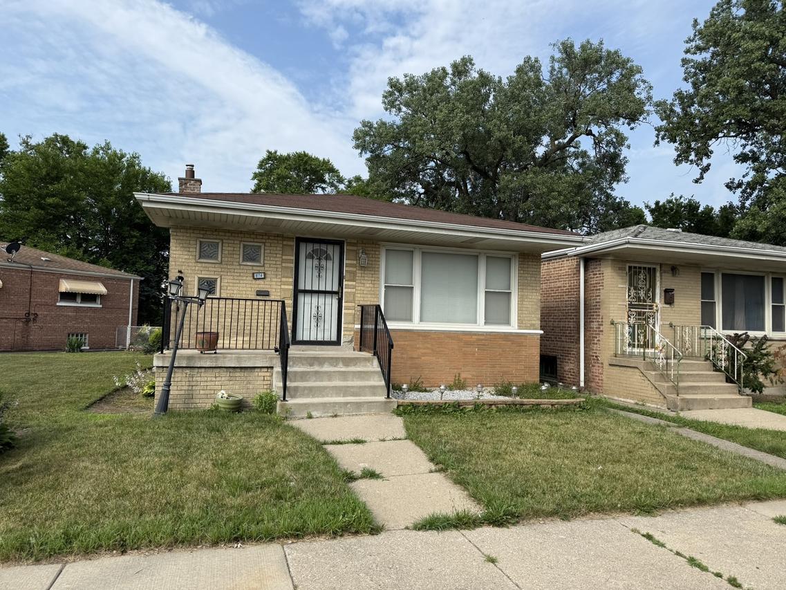 8114 S Anthony Ave., Chicago, IL 60617