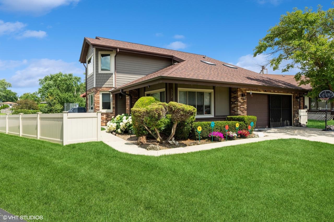 522 Waikiki Dr., Des Plaines, IL 60016
