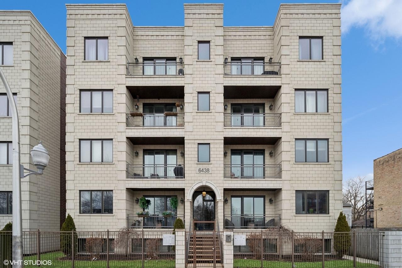 6438 S Woodlawn Ave. #4N, Chicago, IL 60637
