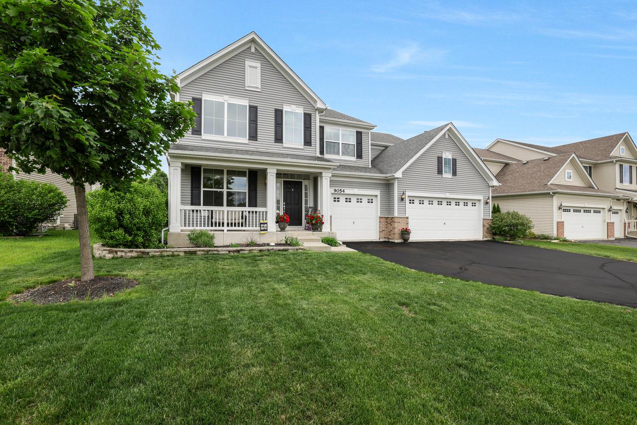 9054 Clinnin Ln., Huntley, IL 60142