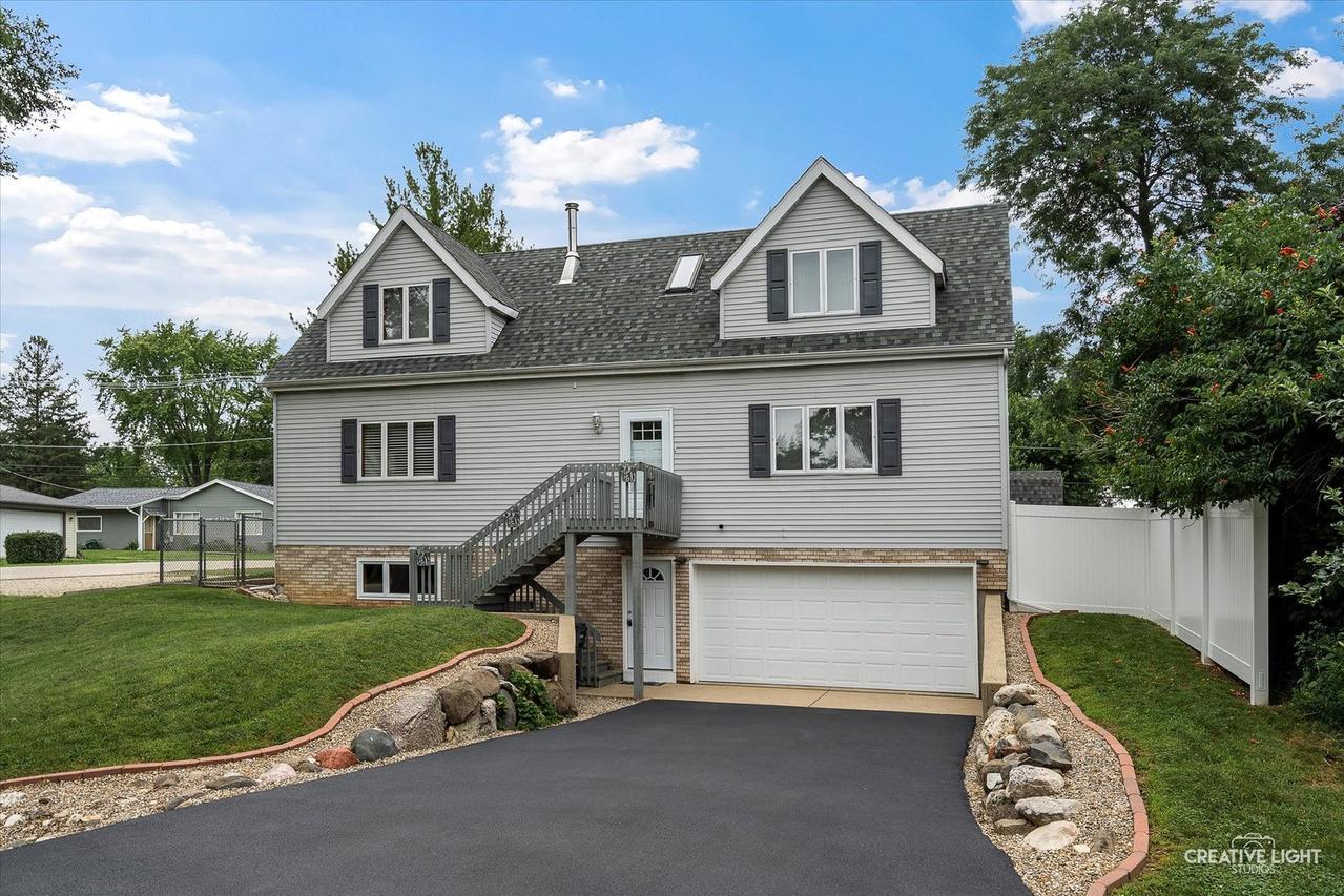 1720 Grandview Dr., Johnsburg, IL 60051