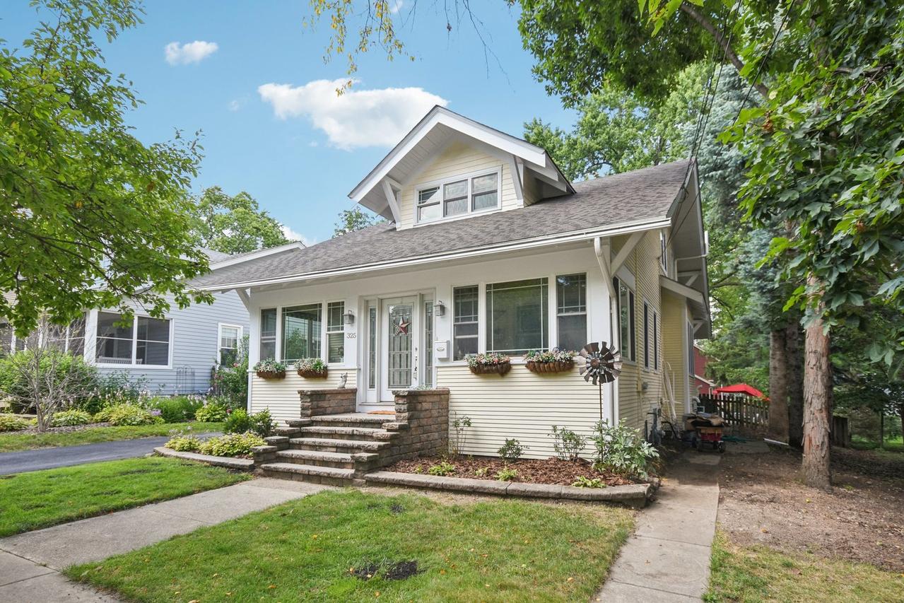 325 Morton St., Batavia, IL 60510