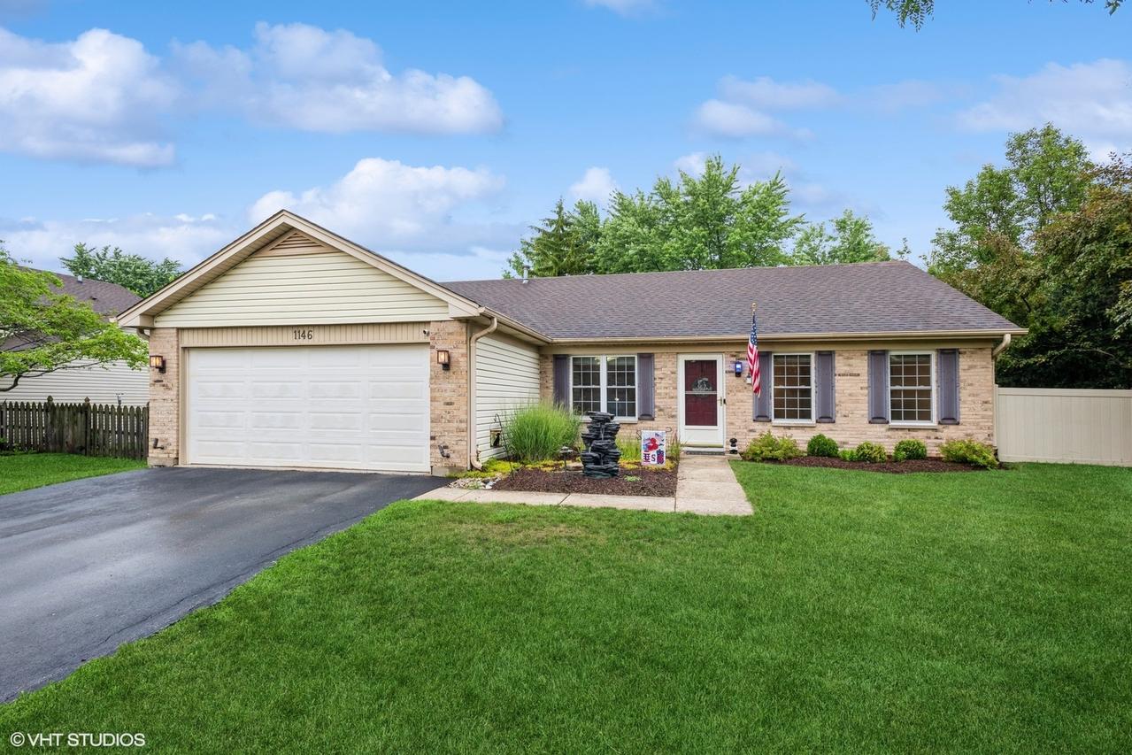 1146 Pheasant Tr., Carol Stream, IL 60188