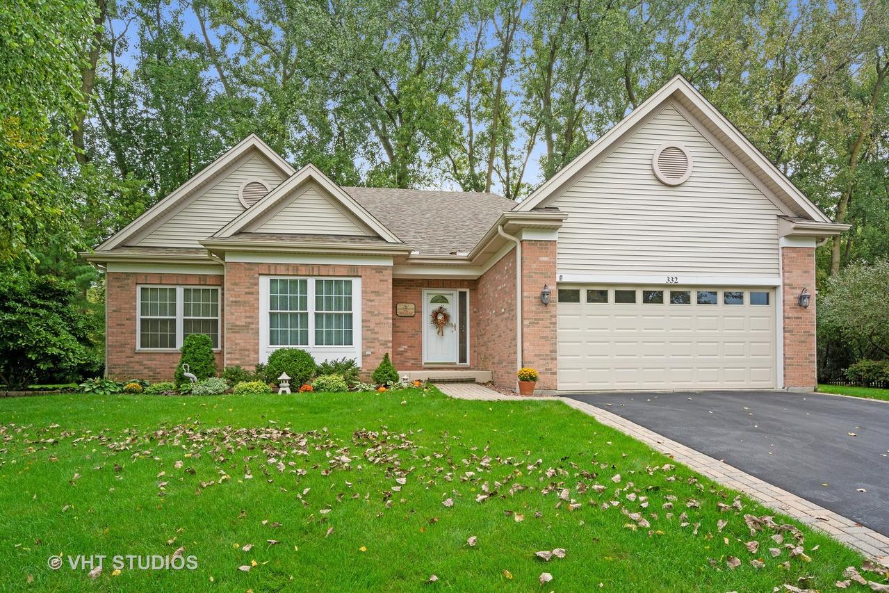332 Oak Grove Cir., Wauconda, IL 60084