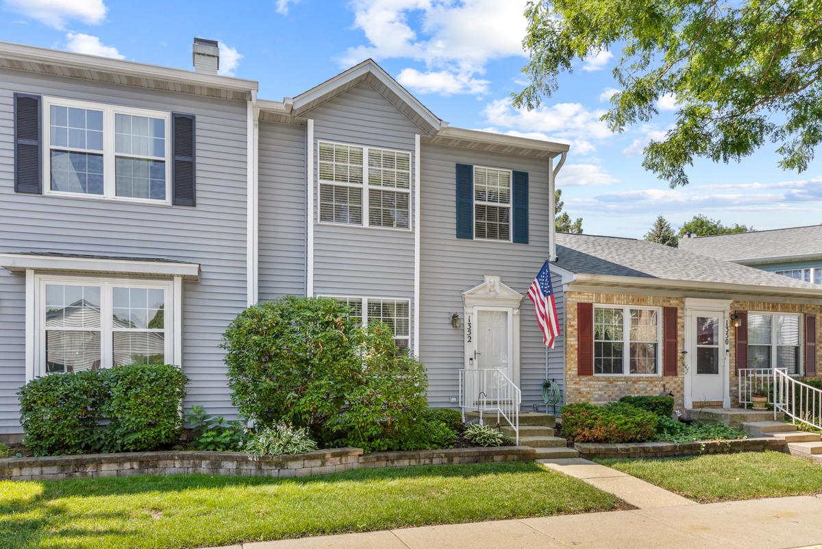 1352 Arlington Ct., Geneva, IL 60134