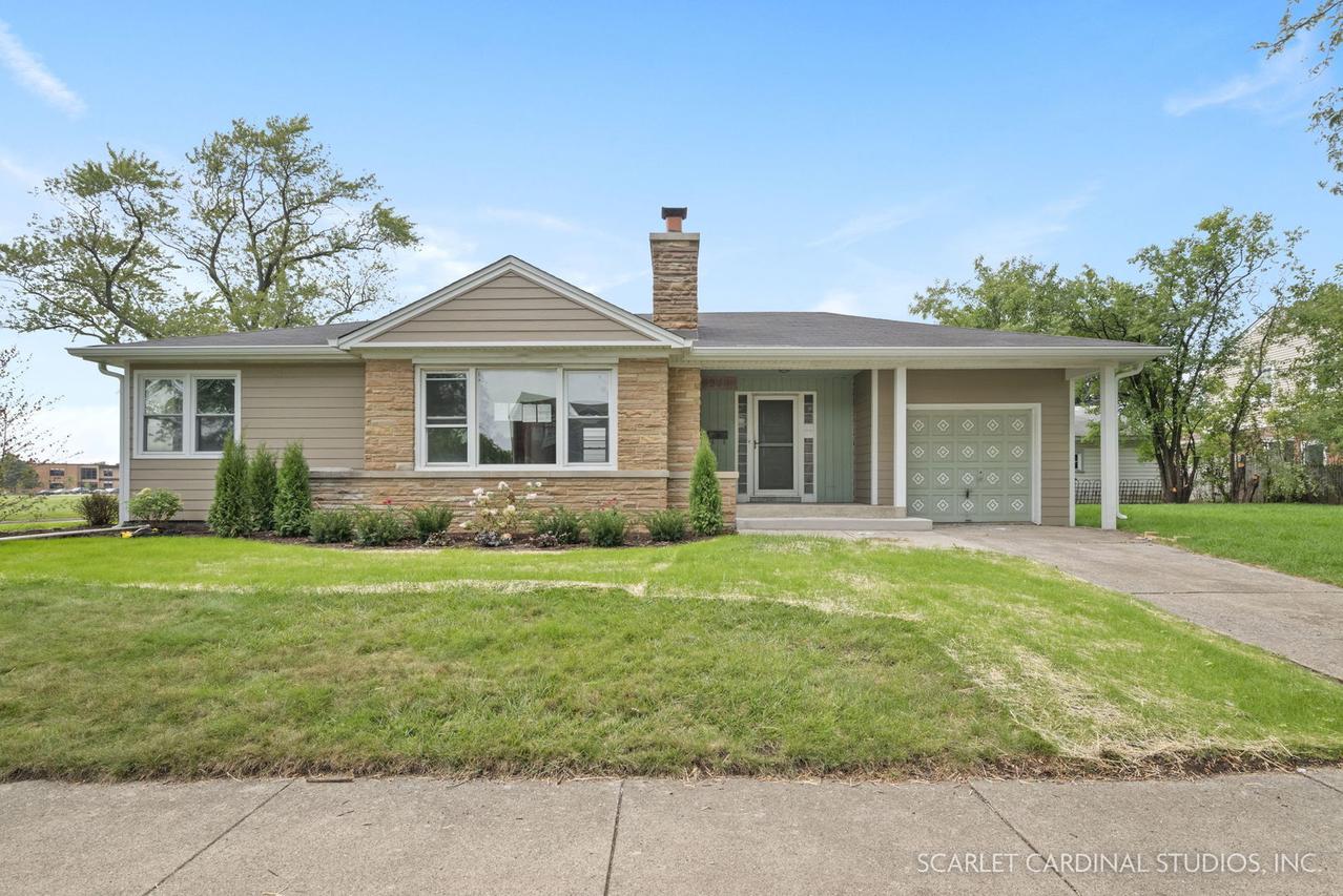 944 S Harvard Ave., Villa Park, IL 60181