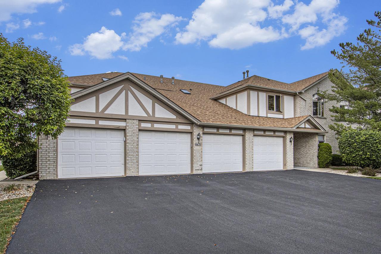 6421 Pine Trail Ln. #1, Tinley Park, IL 60477