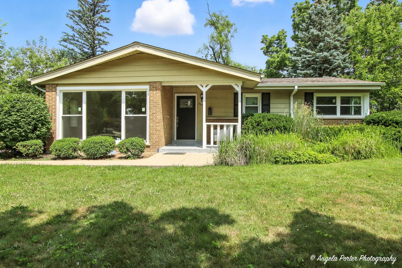 964 Brookside Ln., Deerfield, IL 60015