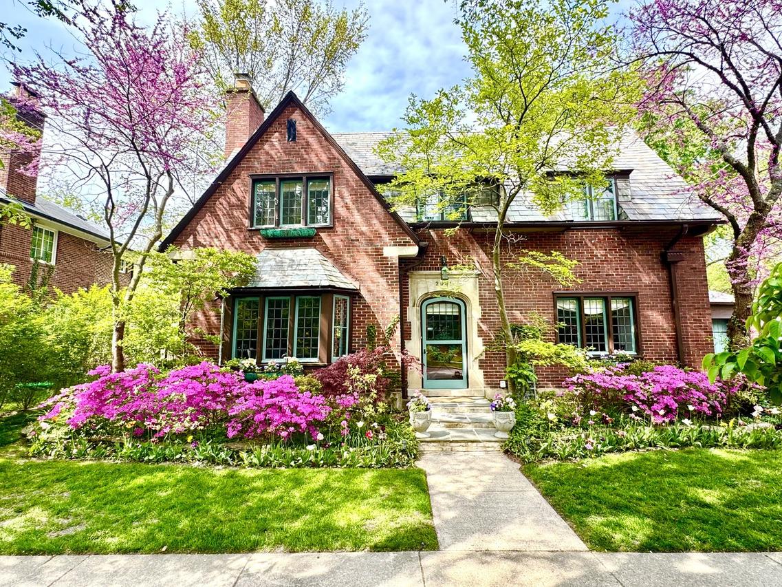 2951 Colfax St., Evanston, IL 60201