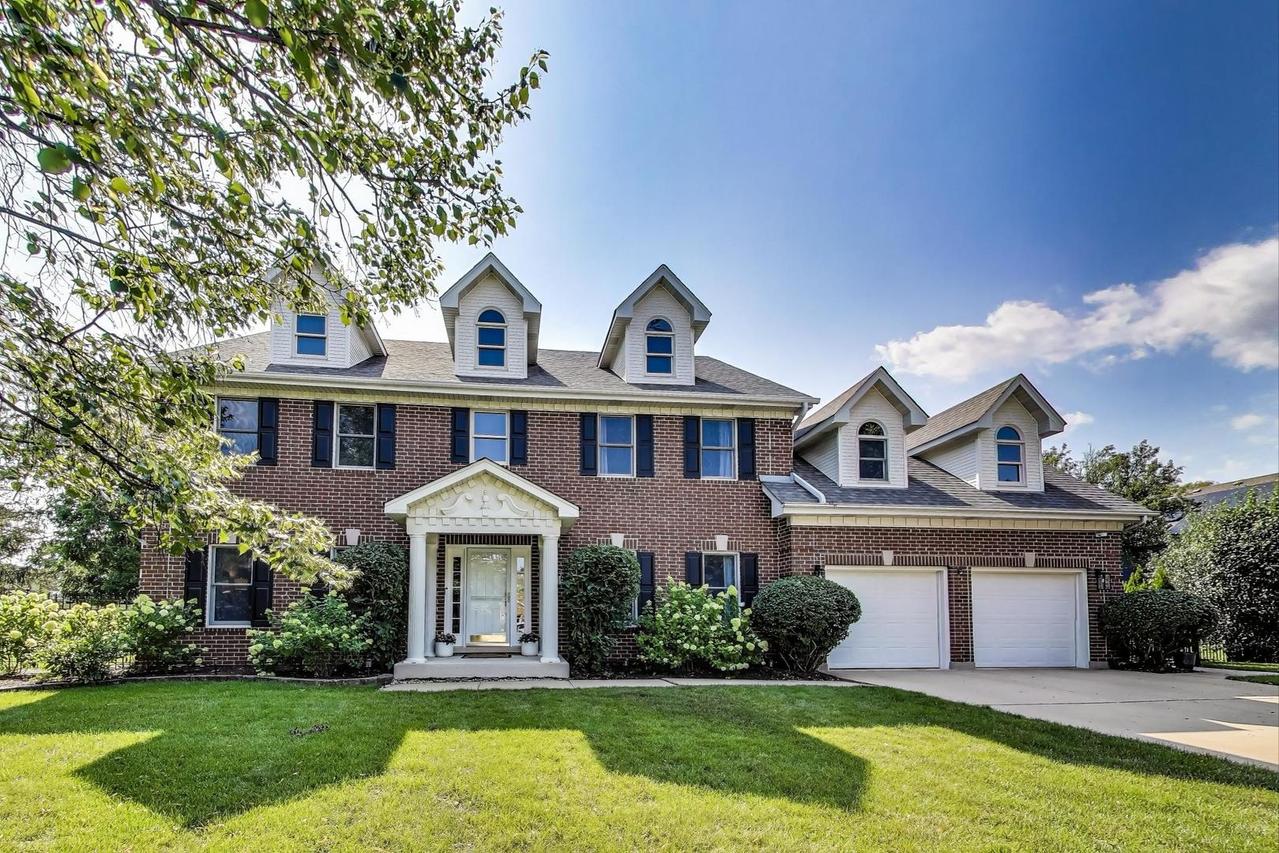 6808 Caitlin Ct., Willowbrook, IL 60527