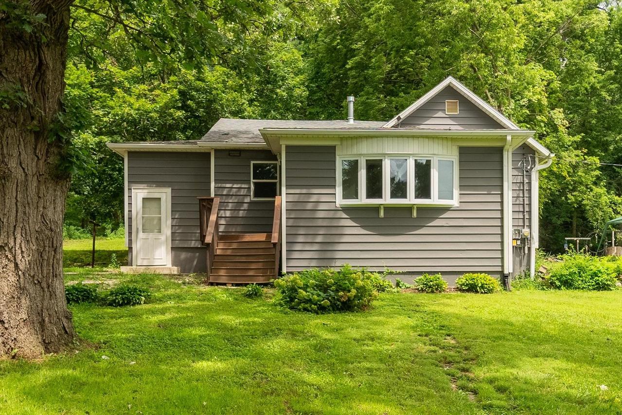 618 Princeton Rd., Depue, IL 61322
