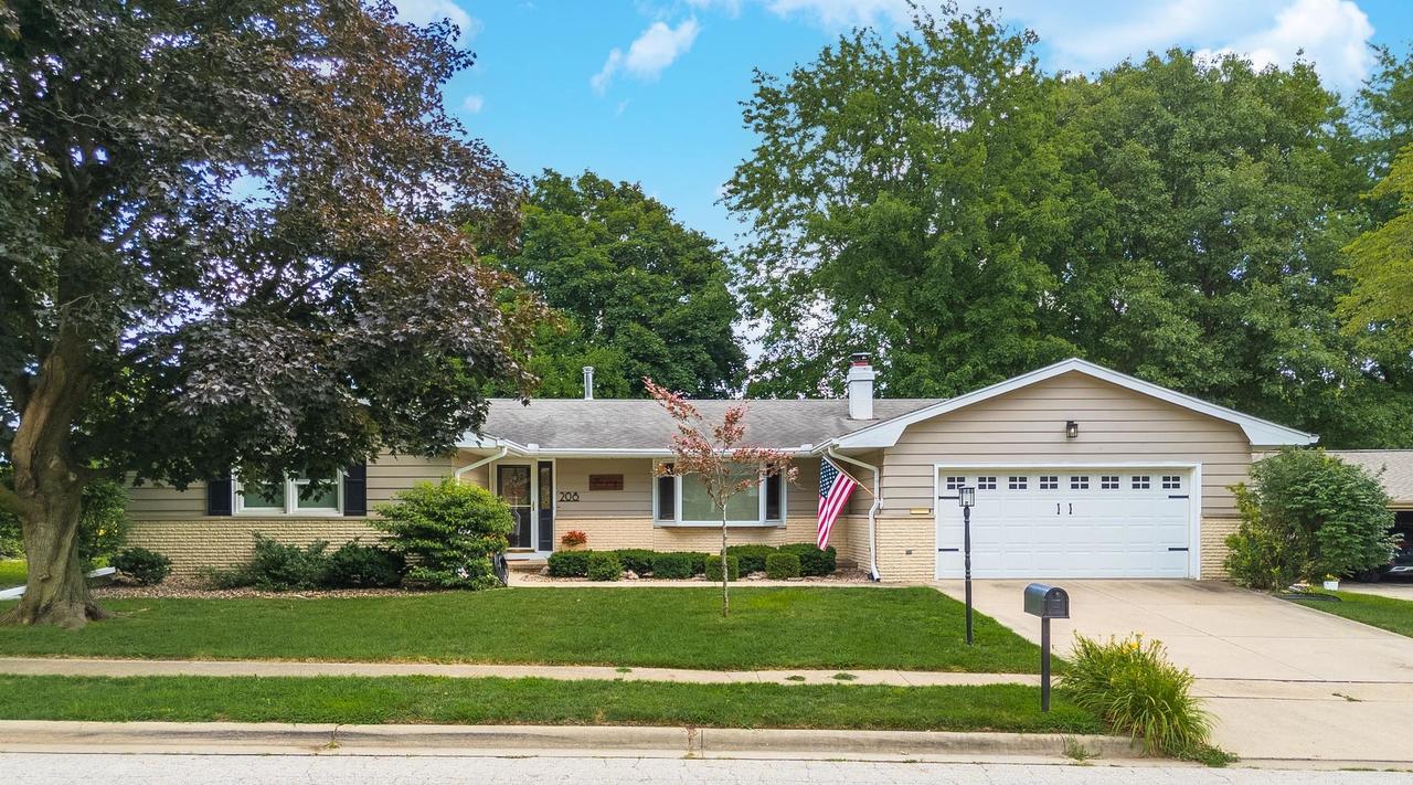 208 Foster Dr., Normal, IL 61761