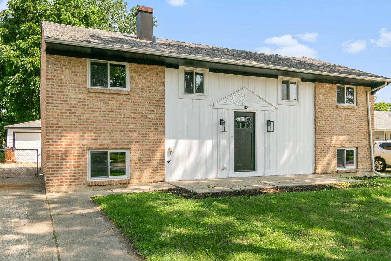 118 Windsor Ln., Glendale Heights, IL 60139