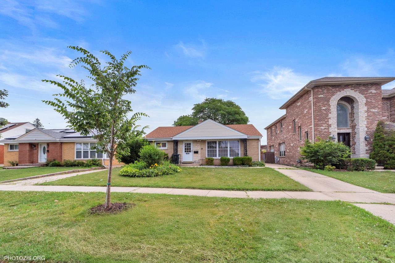 7835 N Odell Ave., Niles, IL 60714