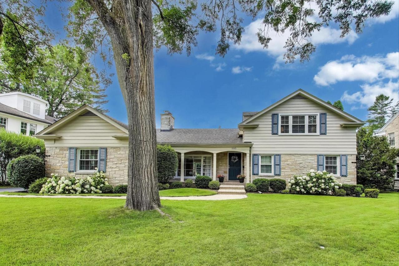 1115 Seneca Rd., Wilmette, IL 60091