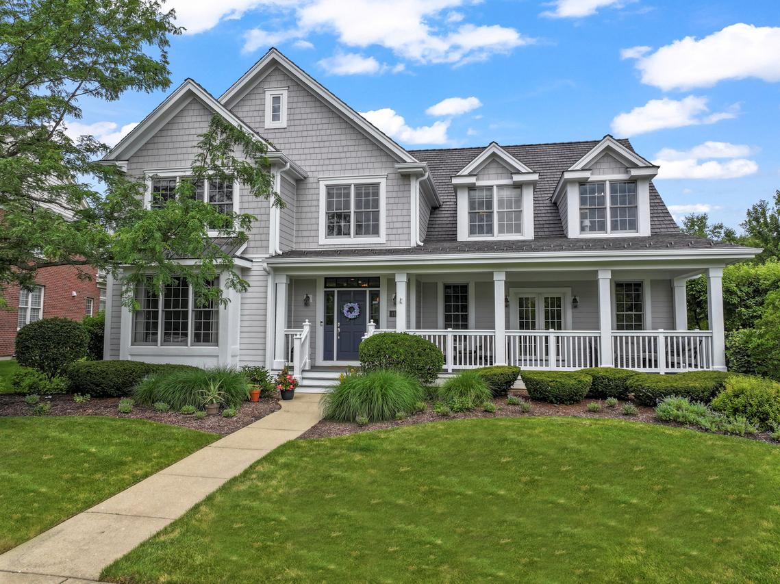 1546 Midway Ln., Glenview, IL 60026
