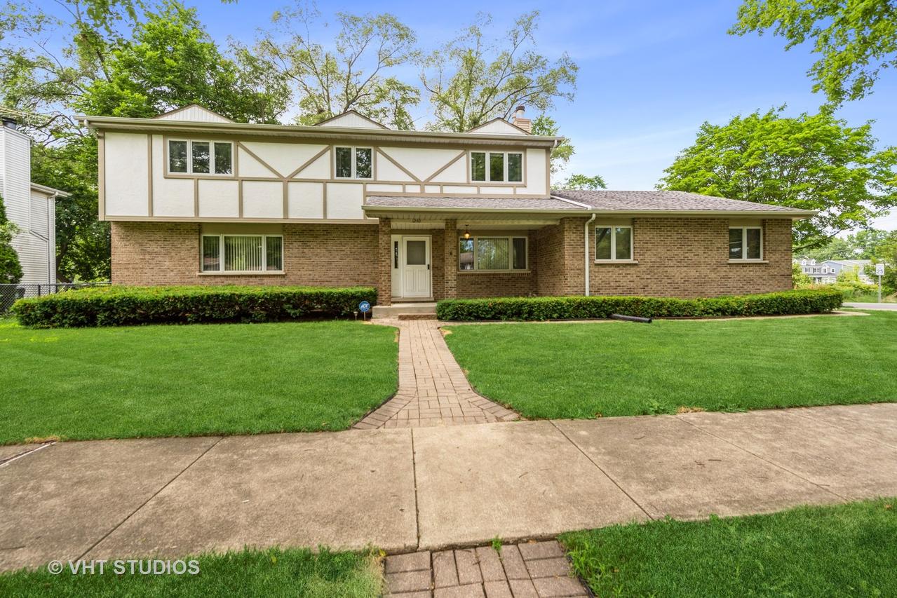 1240 N Windsor Dr., Arlington Heights, IL 60004