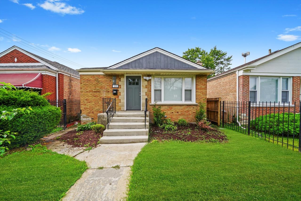 819 E 98th Pl., Chicago, IL 60628
