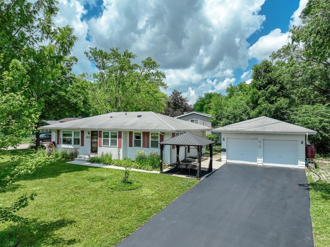 630 Stewart Ave., Woodstock, IL 60098