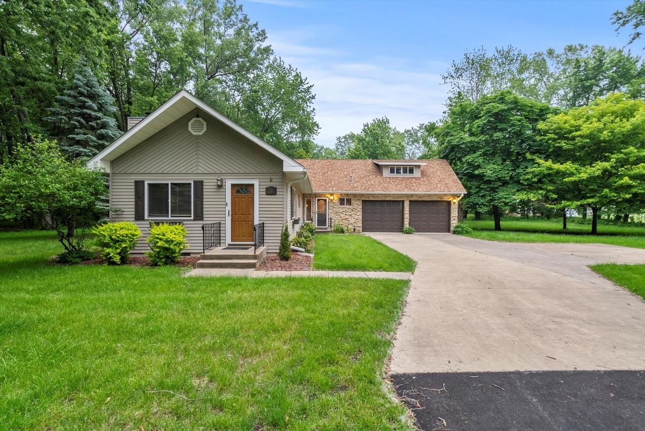 741 N School St., Braidwood, IL 60408