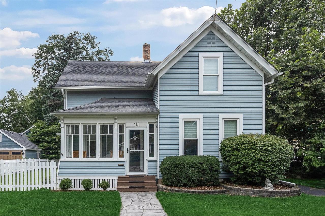 115 N Jackson St., Batavia, IL 60510