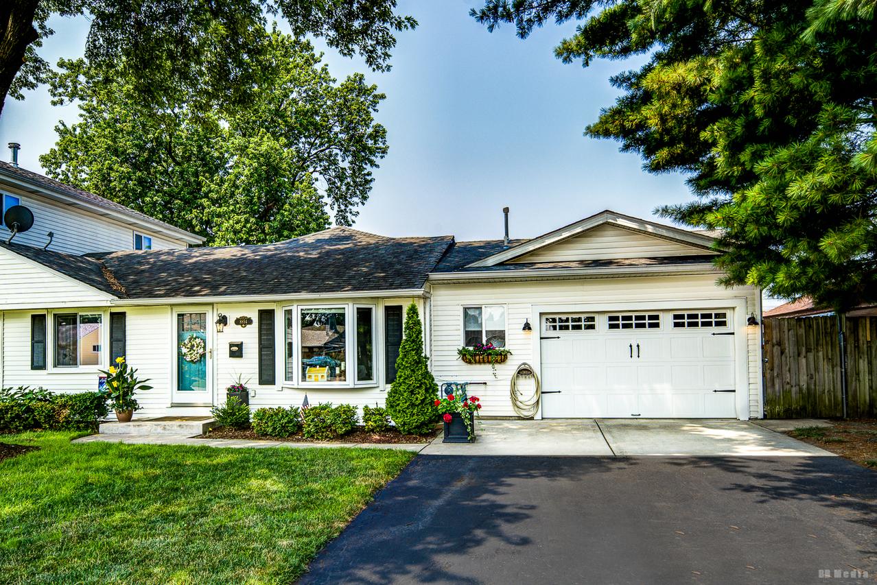 8854 S Komensky Ave., Hometown, IL 60456