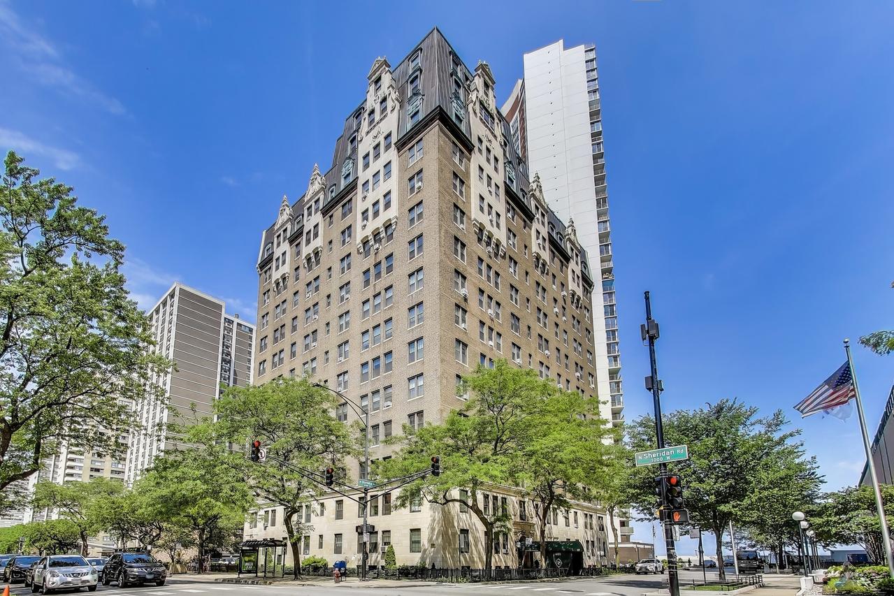 6101 N Sheridan Rd. #10E, Chicago, IL 60660