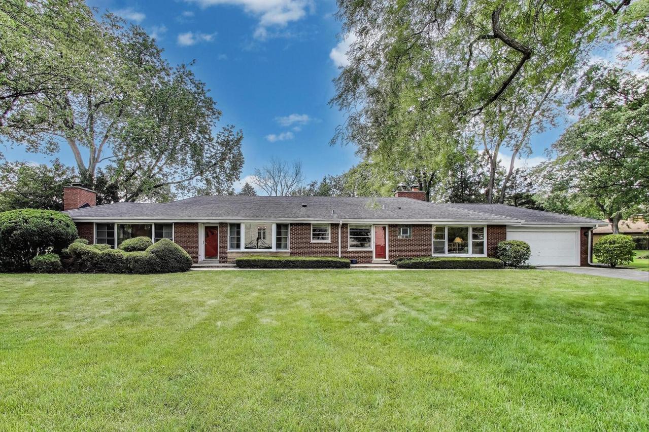 2300 Landwehr Rd., Northbrook, IL 60062