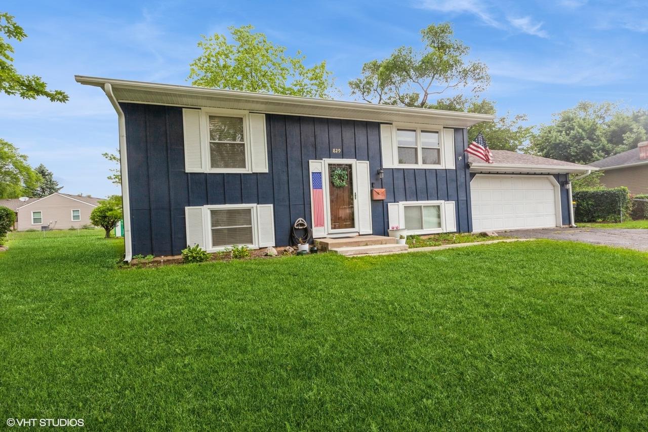 829 Springfield Dr., Roselle, IL 60172