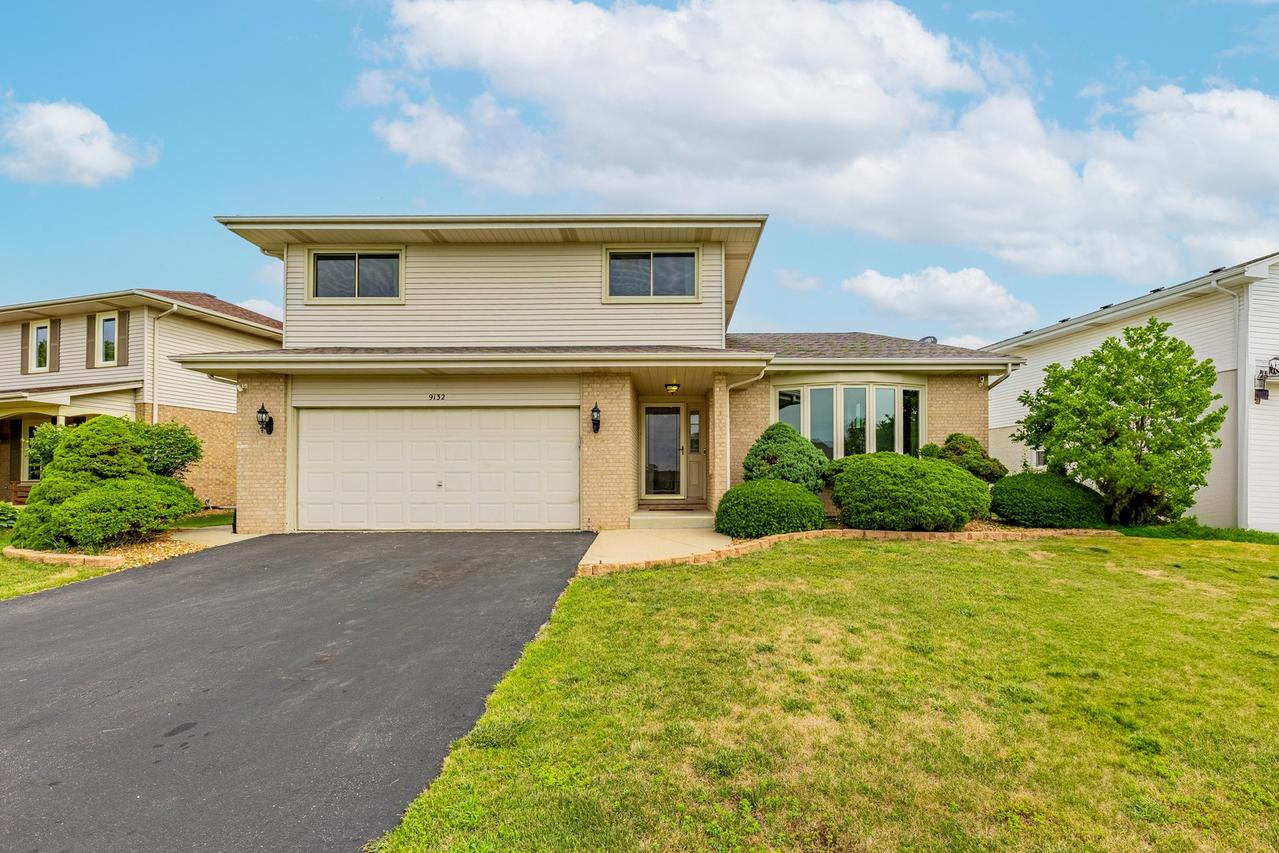 9132 Boardwalk Ter., Orland Hills, IL 60487