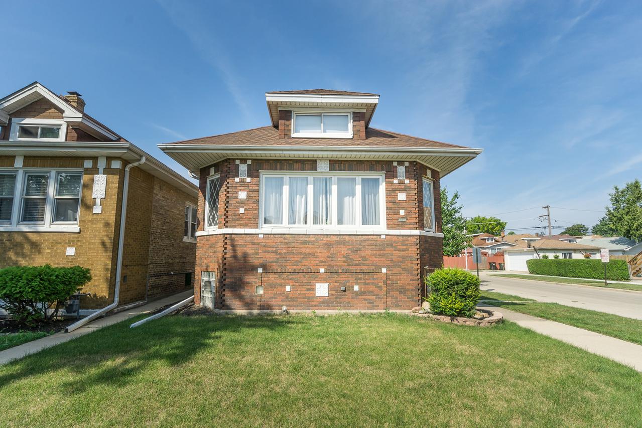 7851 W Oakleaf Ave., Elmwood Park, IL 60707