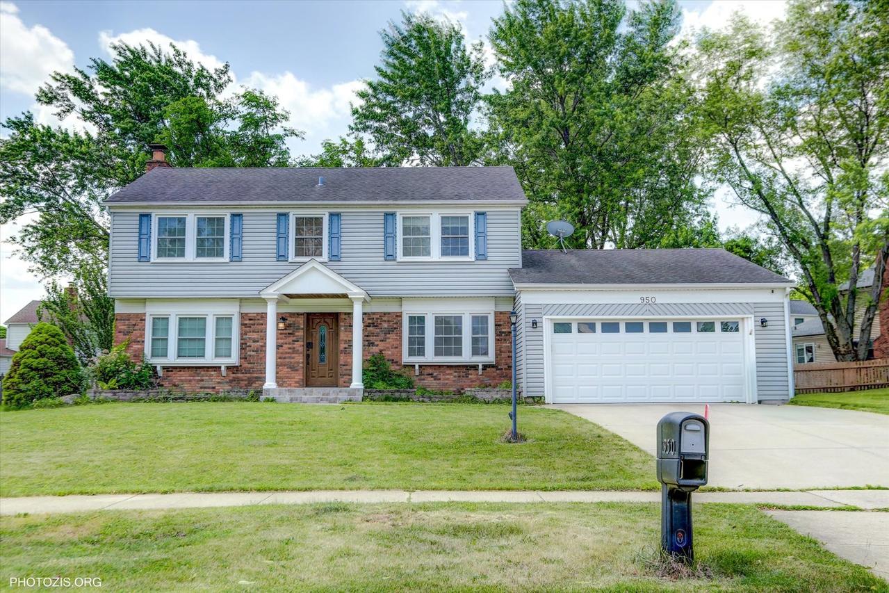 950 Belmar Ln., Buffalo Grove, IL 60089