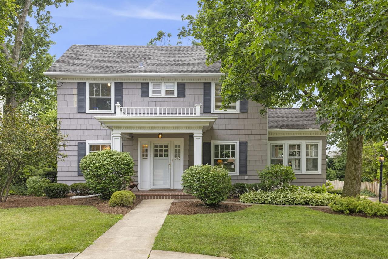 345 N Montclair Ave., Glen Ellyn, IL 60137