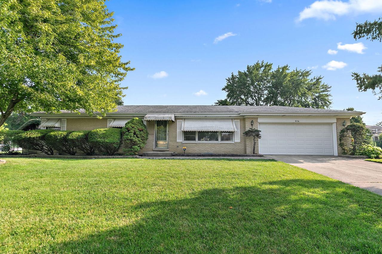 614 E Weathersfield Way, Schaumburg, IL 60193