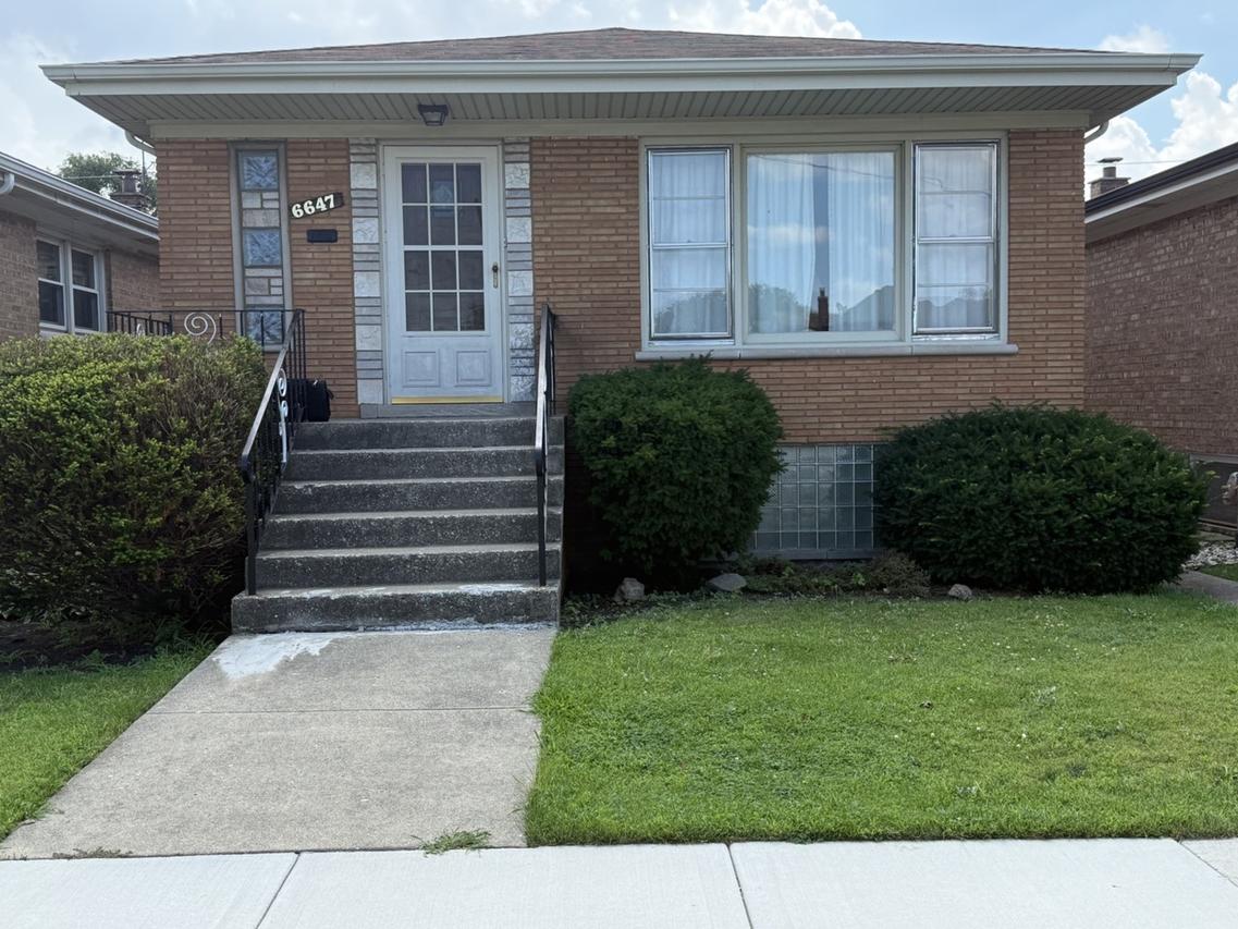 6647 W 59th St., Chicago, IL 60638