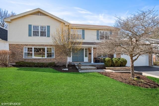 1423 Woodhill Dr., Northbrook, IL 60062