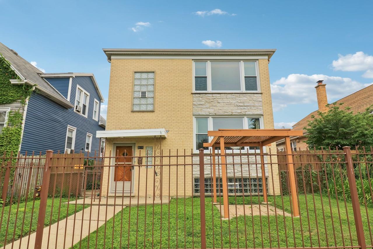 5111 W Waveland Ave., Chicago, IL 60641