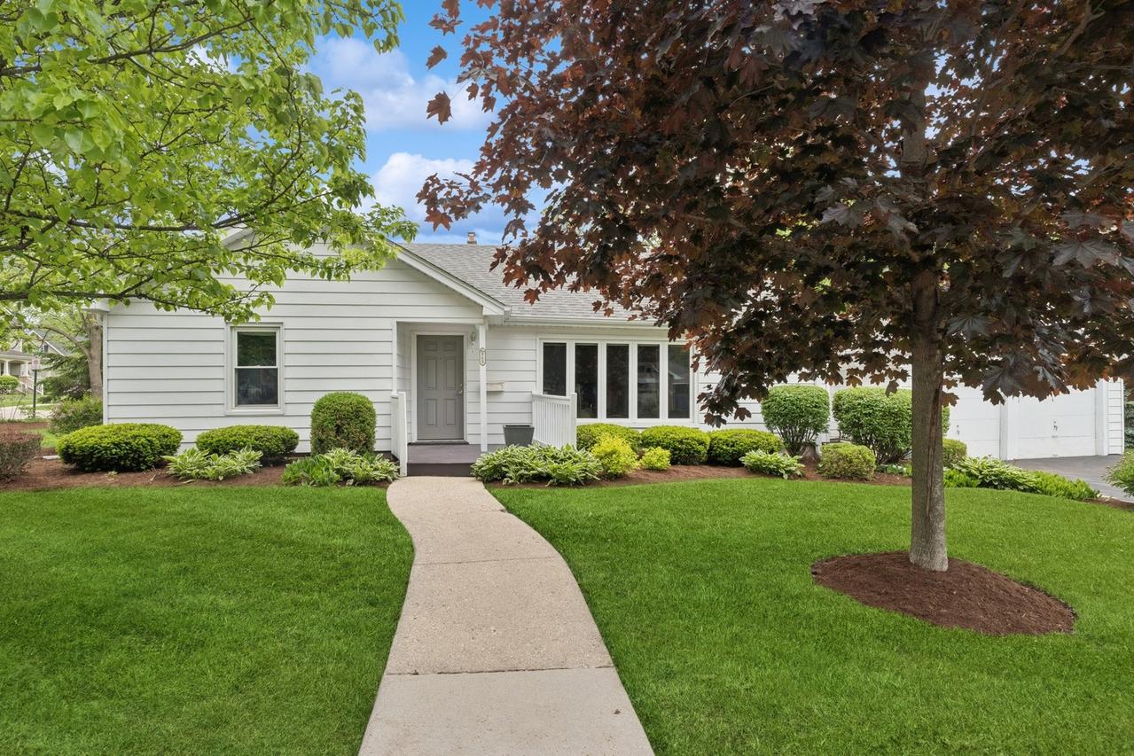 505 Lange Ct., Libertyville, IL 60048