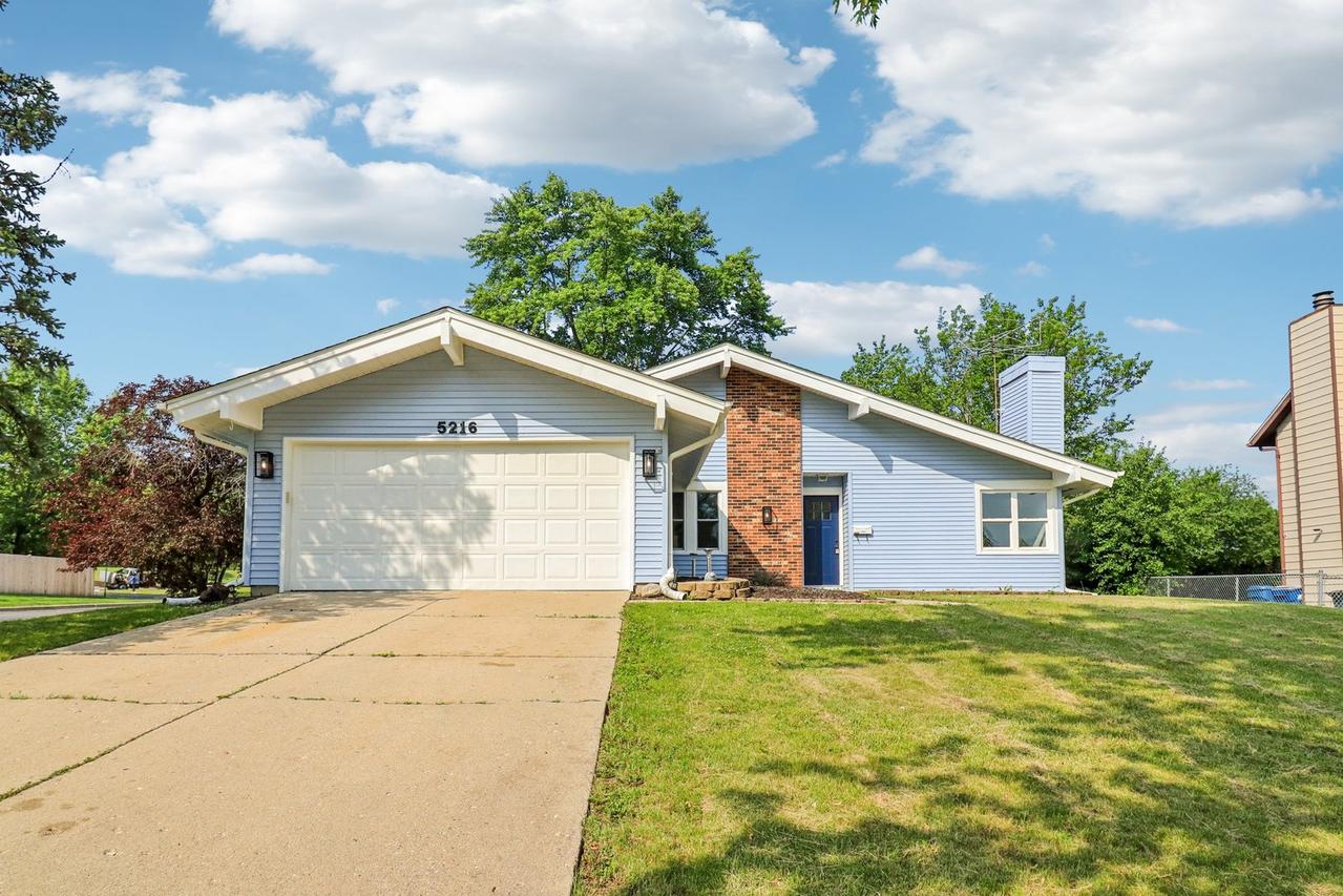5216 Arlington Cir., Hanover Park, IL 60133