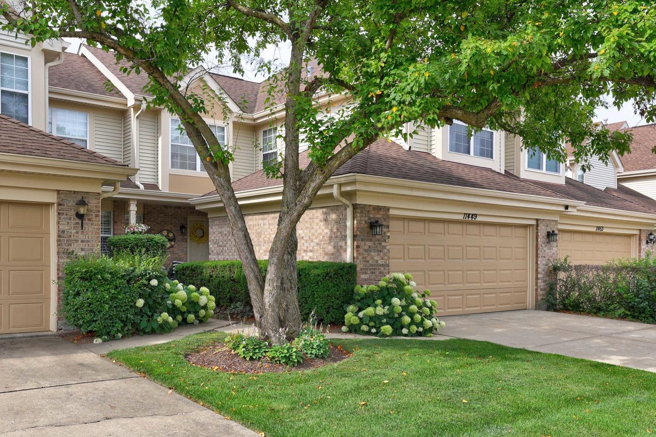 11449 Prescott Ln., Westchester, IL 60154
